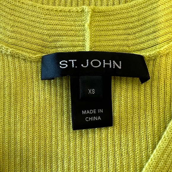 St. John Yellow Ribbed Fitted Tank Top - Picture 5 of 6